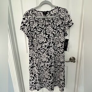 MSK Monochrome Floral Pattern Dress